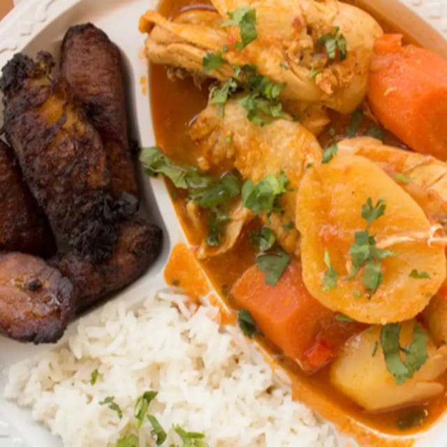Chicken Stew / Pollo Guisado.